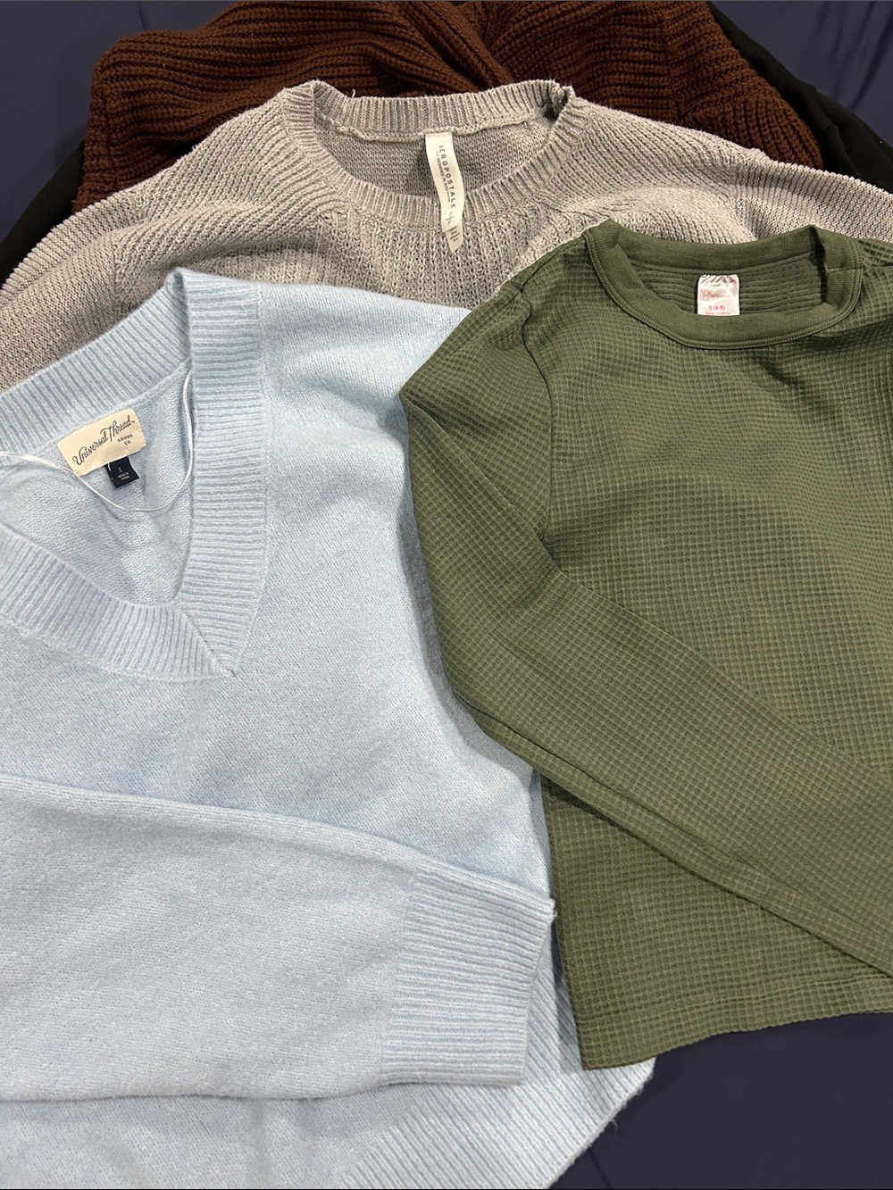 Women’s Long Sleeve Bundle - Picture 4 of 5